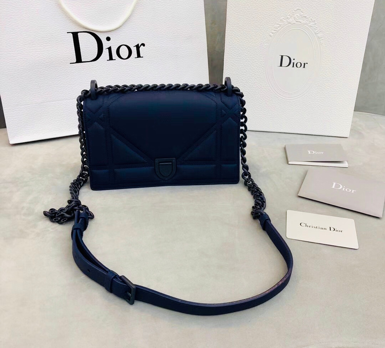 diorama ultra black clutch