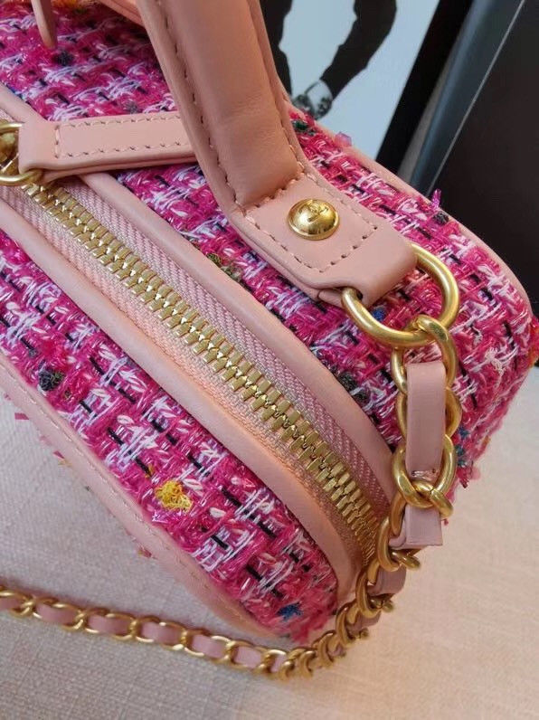 chanel pink vanity case