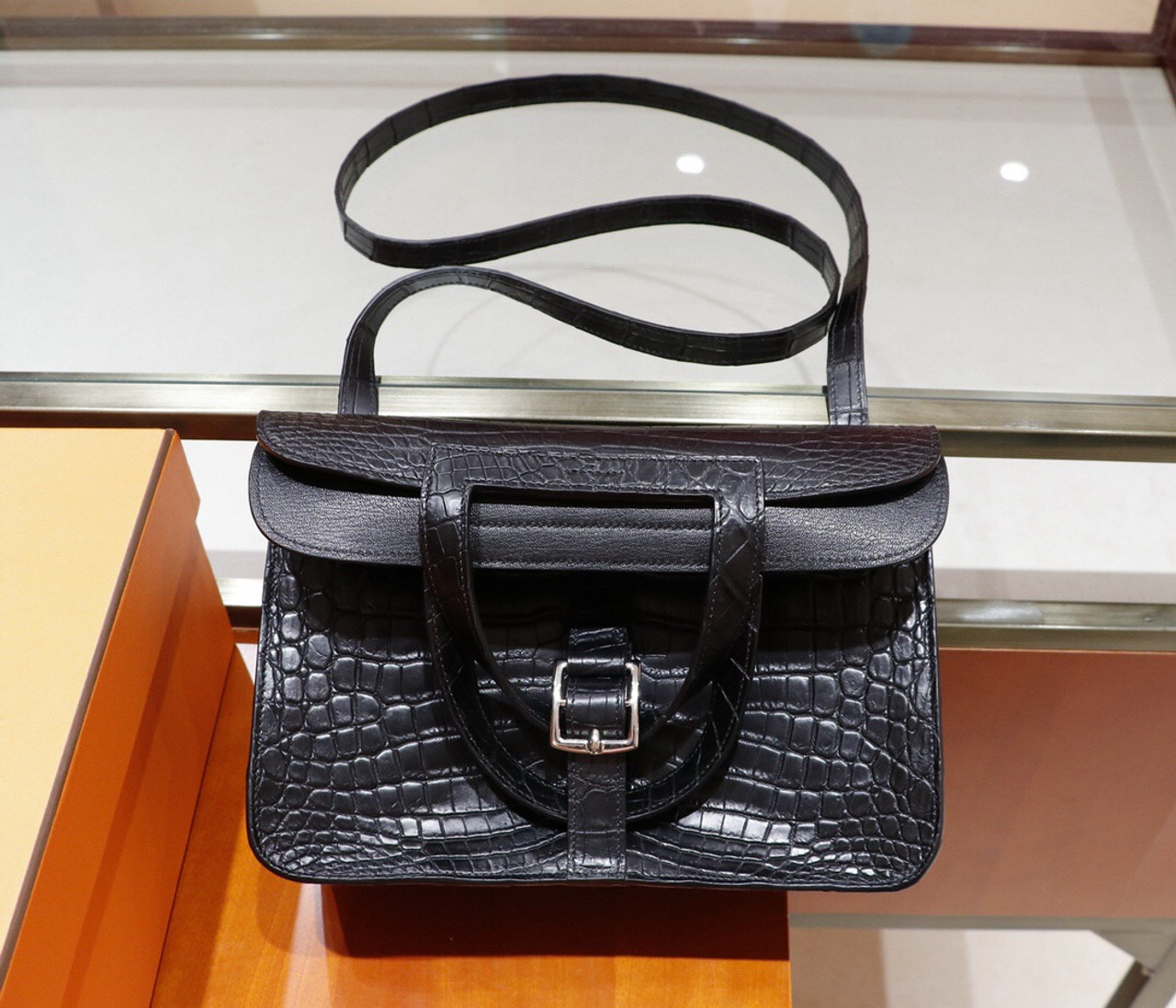 hermes halzan black