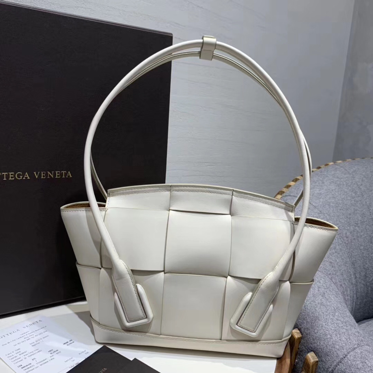 Bottega Veneta Arco 33 Bag In French Calfskin Bianco Bella Vita Moda