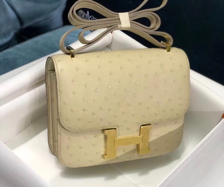 HERMÈS Constance 24 Wool White Ostrich with Gold Hardware BVPRIVE