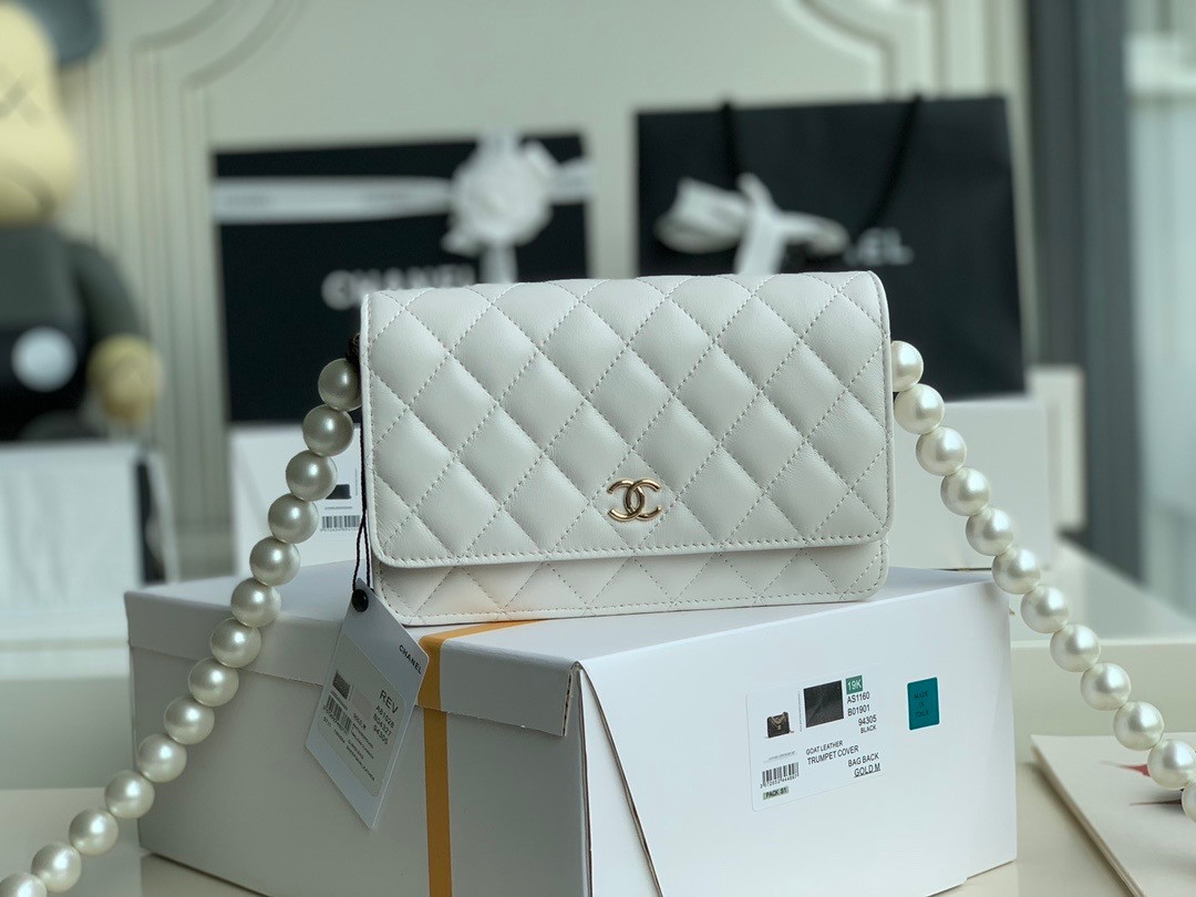 Chanel Clutch With Pearl Chain White Bella Vita Moda Best quality replica including gift box, dust bag, tags, booklet, authenticity card, chanel cloth flower. chanel clutch with pearl chain white