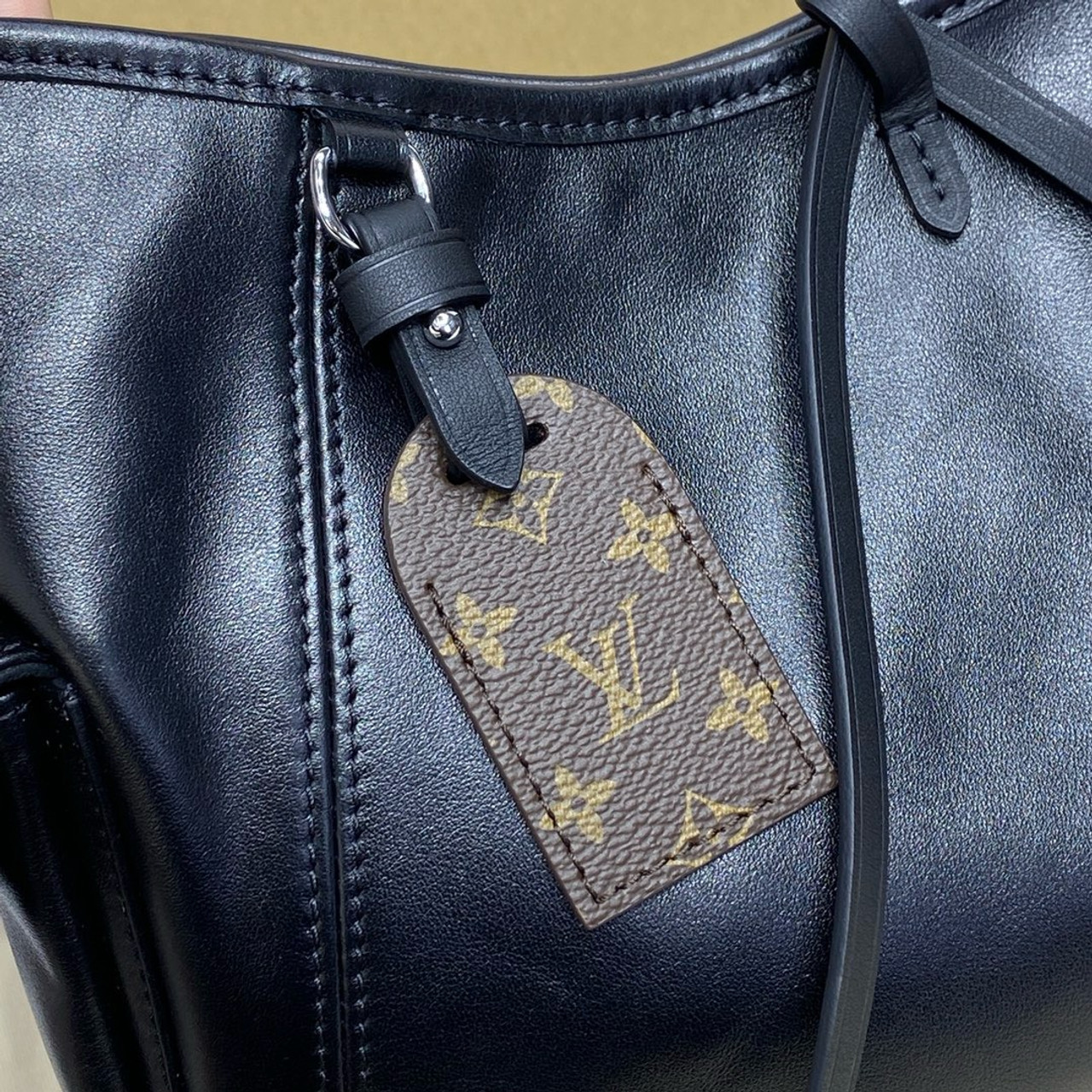 【ルイヴィトン・Louis Vuitton 】CarryAll Cargo PM M24861 Outlet Louis Vuitton M24861 CarryAll Cargo PM Black On Sale
