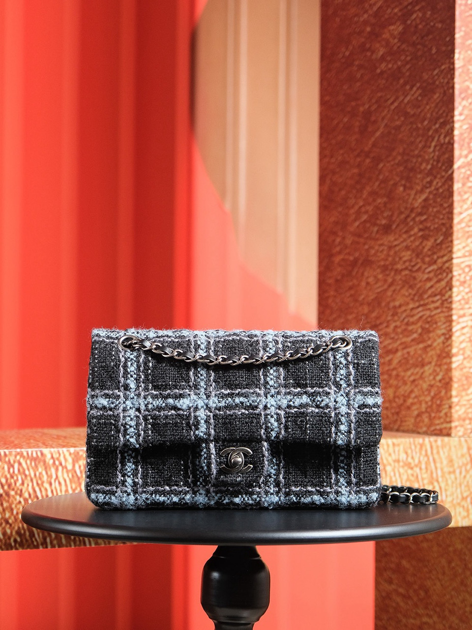CHANEL FALL-WINTER 2024/25 CLASSIC 11.12 HANDBAG Wool Tweed - BVPRIVE