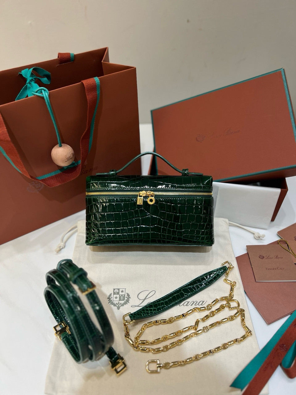 Loro Piana Extra Pocket L19 Alligator Leather Pouch Emerald - BVPRIVE