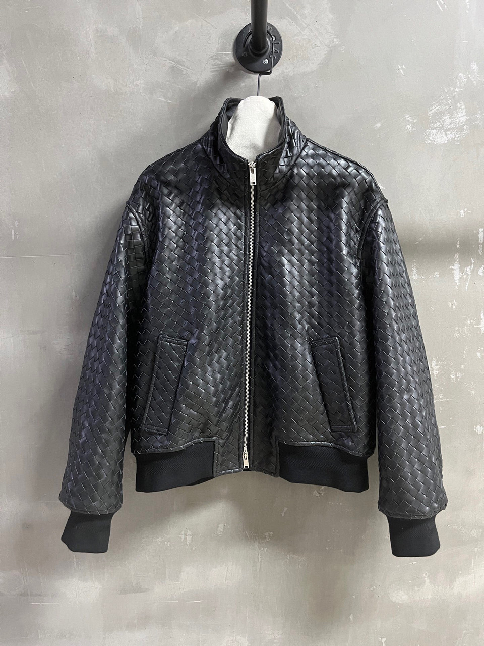 Bottega Veneta jacket.クロップドジャケット　34 Bottega Veneta Spring 2026 Hand-Knitted Nappa Jacket - Black - BVPRIVE