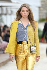 The accessories game was strong at Chanel’s Cruise 2023 show