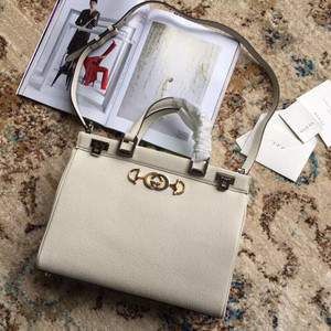 Gucci Zumi grainy leather medium top handle bag White