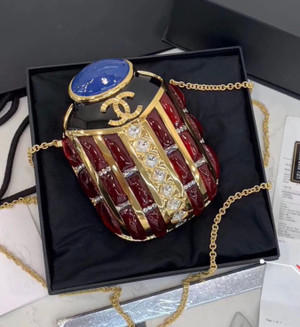 Chanel Limited Edition  Scarab minaudière Métiers d’Art 2019