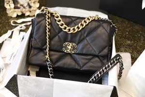 CHANEL 19 Large Flap Bag