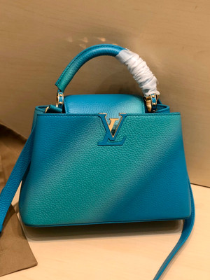 Louis Vuitton M55375 CAPUCINES BB