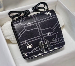 Hermès Limited Edition 2002 20cm Black Enamel Hardware