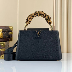 Louis Vuitton M58732  CAPUCINES MM BAG