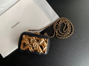 Chanel CLUTCH WITH CHAIN