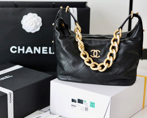 Chanel HOBO HANDBAG SS2022