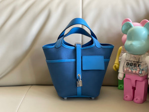 Hermès Picotin Cargo 18 Blue Frida Swift and Toile Canvas Palladium Hardware