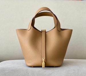 Hermes 4B Biscuit Picotin Lock 18 Togo Leather Bag