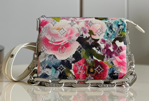 Louis Vuitton M21157 COUSSIN BB