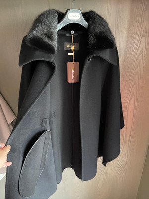 Loro Piana Cashmere Denice Cape Black