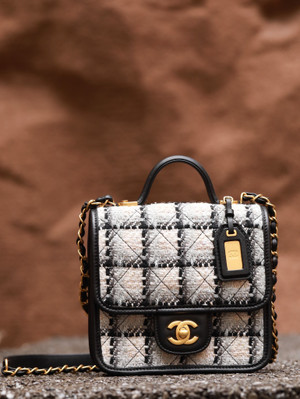 CHANEL SMALL FLAP BAG WITH TOP HANDLE