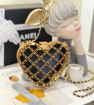 Chanel HEART MINAUDIERE 2023