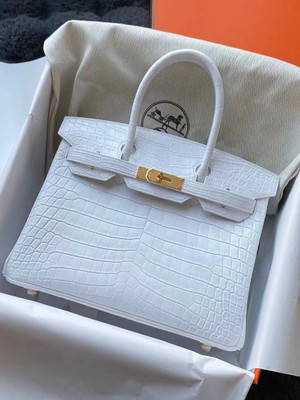 Hermes Birkin 30 in white Niloticus Crocodile with Gold hardware