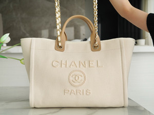 Chanel LARGE TOTE WITH PEARL