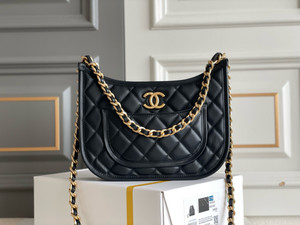 Chanel HOBO HANDBAG 2024