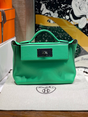 Hermès Mini 24/24 – 21 Bag Comic Green Volupto leather