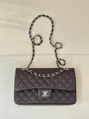 Chanel FALL-WINTER 2024/25 PRE-COLLECTION   CLASSIC 11.12 HANDBAG GREY WITH SILVER HARDWARE