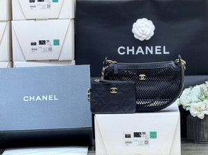 CHANEL SPRING-SUMMER 2025   CLUTCH WITH CHAIN   Mesh, Shiny Lambskin