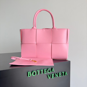 Bottega Veneta Arco Tote - Pink Flamingo