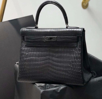 Hermes SAC KELLY SO BLACK RETOURNÉ 35 EN ALLIGATOR NOIR, GARNITURE EN MÉTAL PLAQUÉ NOIR, ÉDITION LIMITÉE