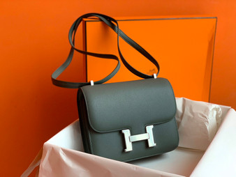 Hermes 63 Vert Amande Constance Epsom leather 18cm Palladium Hardware