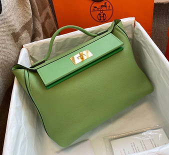 Hermes Kelly 24/24 Vert Criquet Swift & Togo Leather with Gold Hardware
