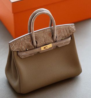 Hermès Etoupe Niloticus Crocodile /Togo Birkin Touch 25cm Gold Hardware  Hermès Etoupe Niloticus Crocodile /Togo Birkin Touch 25cm Gold Hardware