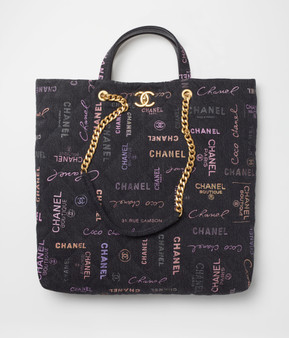 Chanel MAXI DENIM SHOPPING BAG 2022 Chanel MAXI DENIM SHOPPING BAG 2022