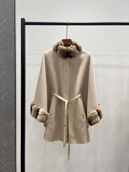 Loro Piana Salzburg Cape Cashmere Peanut Butter Melange