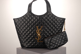 Saint Laurent ICARE MAXI SHOPPING BAG IN QUILTED LAMBSKIN Saint Laurent ICARE MAXI SHOPPING BAG IN QUILTED LAMBSKIN