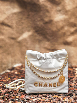  CHANEL 22 MINI HANDBAG GOLD LOGO SS2023 WHITE
