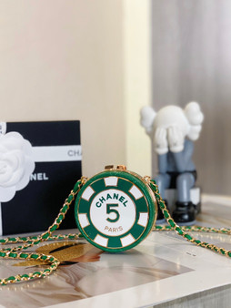  Chanel CLUTCH WITH CHAIN SS2023 Green 
