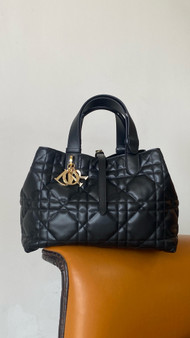 Christian Dior medium DIOR TOUJOURS BAG Black Macrocannage Calfskin  Christian Dior medium DIOR TOUJOURS BAG Black Macrocannage Calfskin