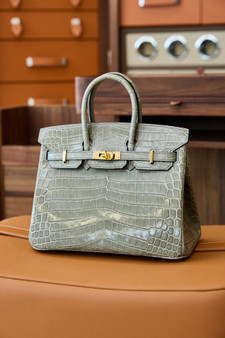 Hermes Gris Tourterelle Birkin 30 in Niloticus Crocodile with Gold hardware Hermes Gris Tourterelle Birkin 30 in Niloticus Crocodile with Gold hardware