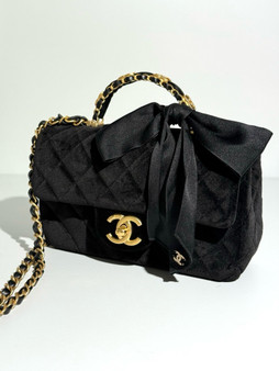 Chanel Fall-Winter 2025/26   Mini Flap Bag with Top Handle