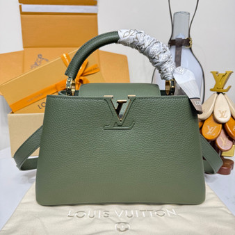 Louis Vuitton M25474 Capucines MM 
