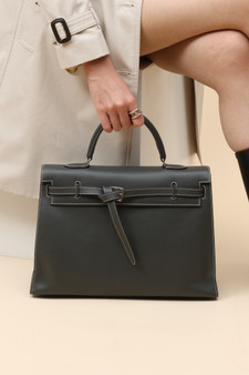 Hermès Kelly Flat 35 Handbag in Graphite with Palladium Hardware