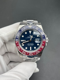 Rolex GMT-Master II 40mm, Pepsi Bezel, Oyster Perpetual Date