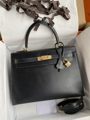 The Hermès’ bag, a mother-daughter tradition