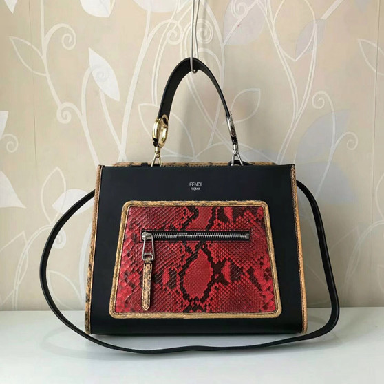 Fendi RUNAWAY REGULAR Exotic black leather bag 