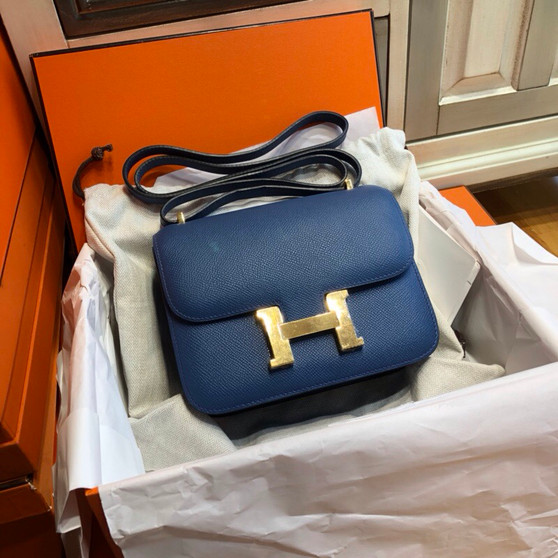 Hermes  R2 Bleu Agate  Constance Togo leather 18cm Gold Hardware